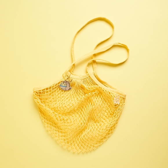 Winter 2020 Pusheen Box Cotton Mesh Tote Bag - Picture 1 of 4